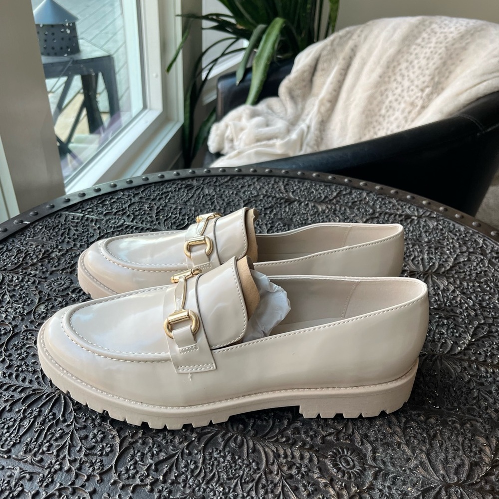 BANDOLINO FRANNY LUG LOAFERS IN IVORY 9.5 - Picture 5 of 9